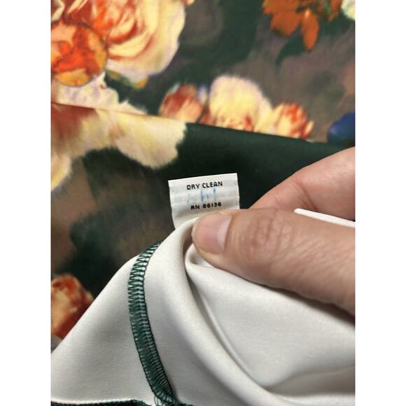 Bryn Walker Floral Tunic Blouse Top Womens Size Medium Green Pink Classic Garden - Picture 7 of 10